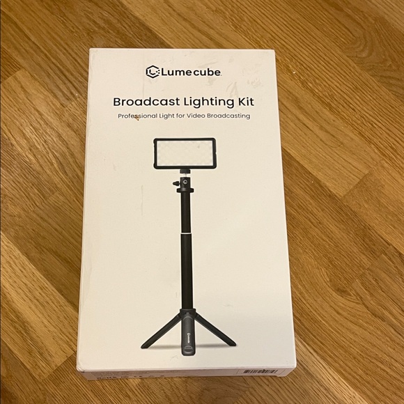 Lumecube Broadcast Lighting Kit - NEW/Never Opened